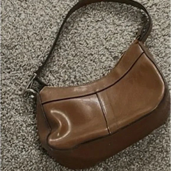 Colorful Handbag Collection - Picture 4 of 11